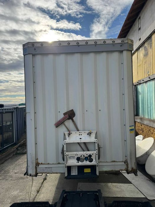 Semiremorca/semitrailer Krone