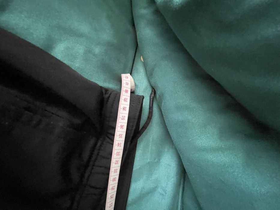 Pantaloni trening