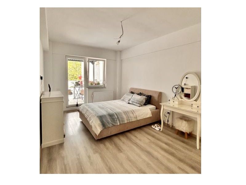 Apartament 3 camere zona Giurgiului