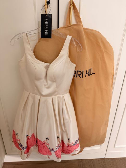 Платье вечернее, брендовое