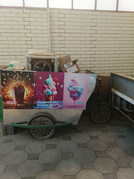 Трёхколёсный велосипед мороженое вата попкорн