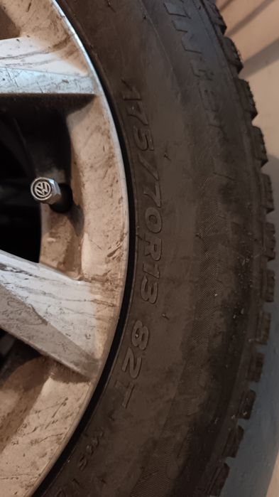 Продам шины с титановыми дисками