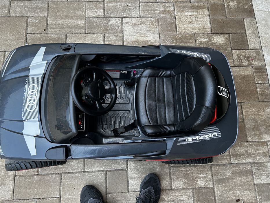 Vand masinuta electrica audi copii