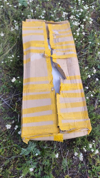 Стулья из дерева.