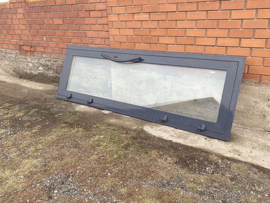 Металлическая мощная дверь