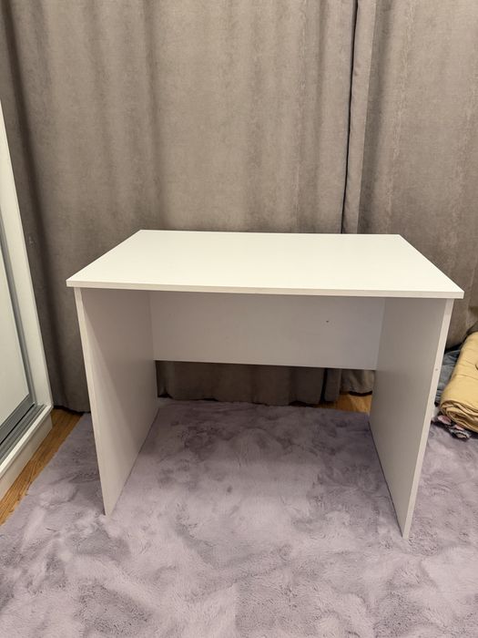 Письменный стол белый