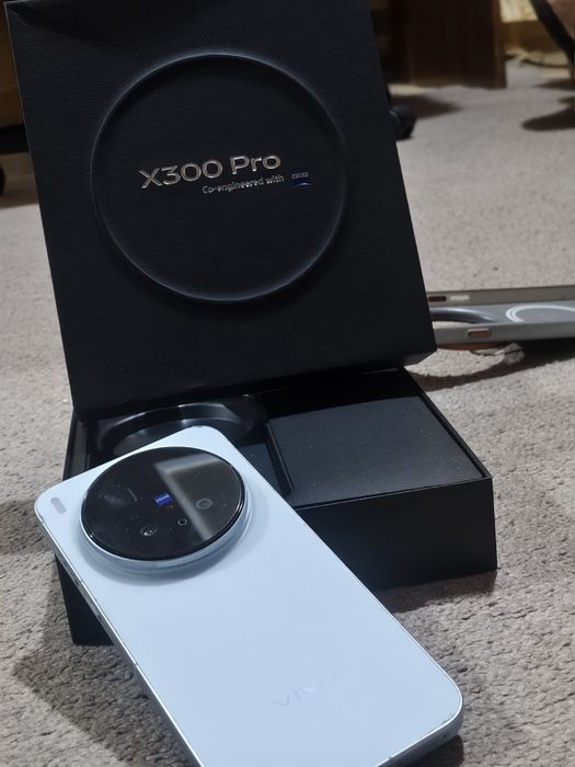 Vivo x300 pro VARIANTA UNICA IN RO! X100 ZOOM,512GB, BATERIE DE 6500 ETC...