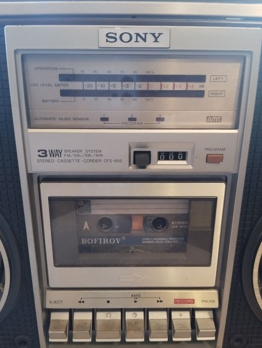 Радиокасетофон Sony