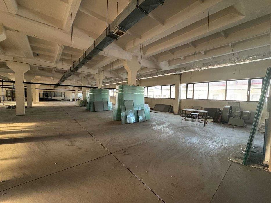 Аренда  ОФИС   Гостиница Россия  1.850м2