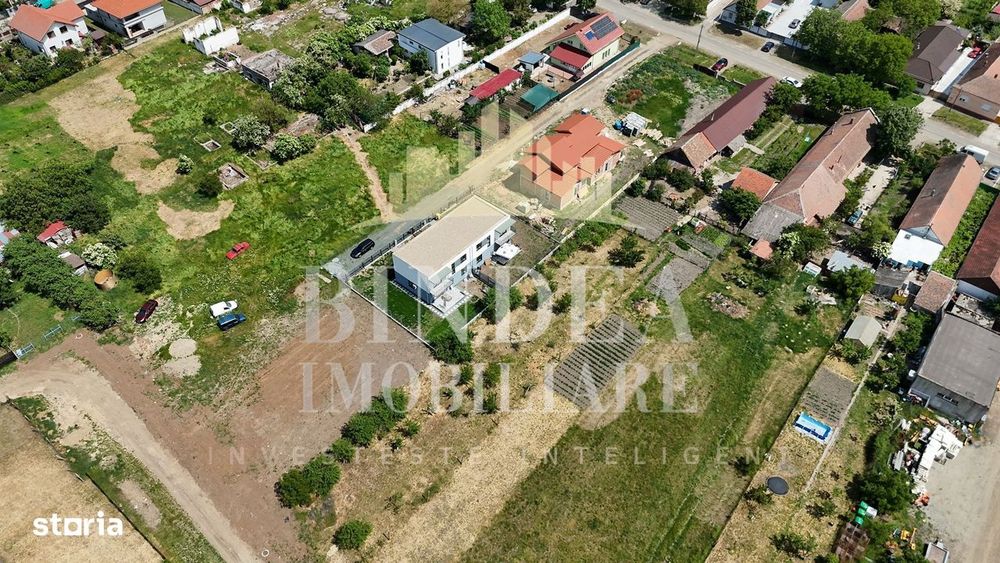 Teren intravilan 700mp- 65euro/mp Giarmata