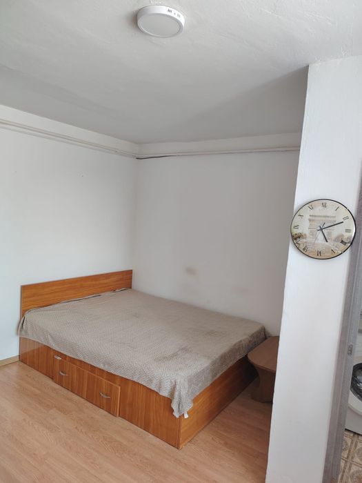 Garsonieră de închiriat