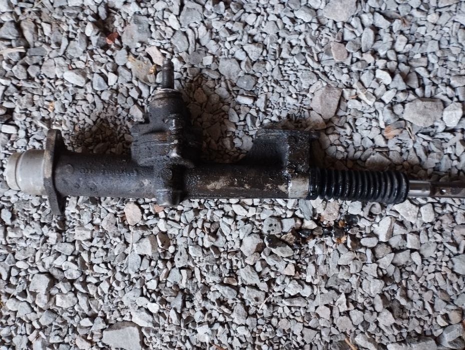 Рулевая рейка на Ауди б4