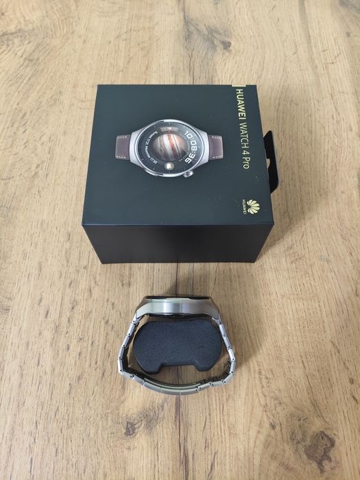 Продам смарт часы Huawei Watch 4 Pro