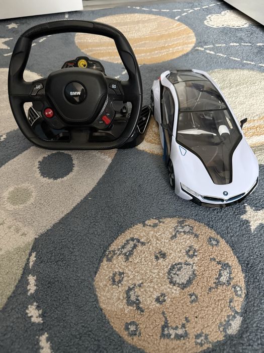 Кола с волан контролер BMW I8