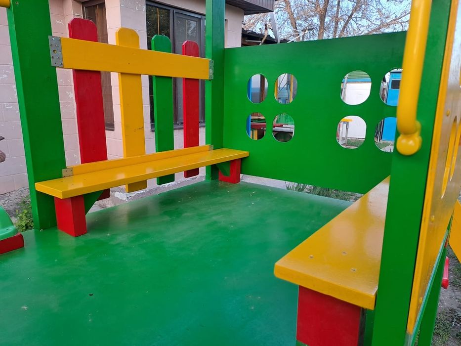 Продам детскую площадку