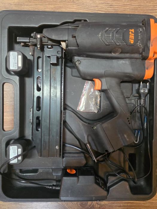 TJEP CP-40 GAS 3G - Aparat cu gaz pentru implantat cuie in -P-