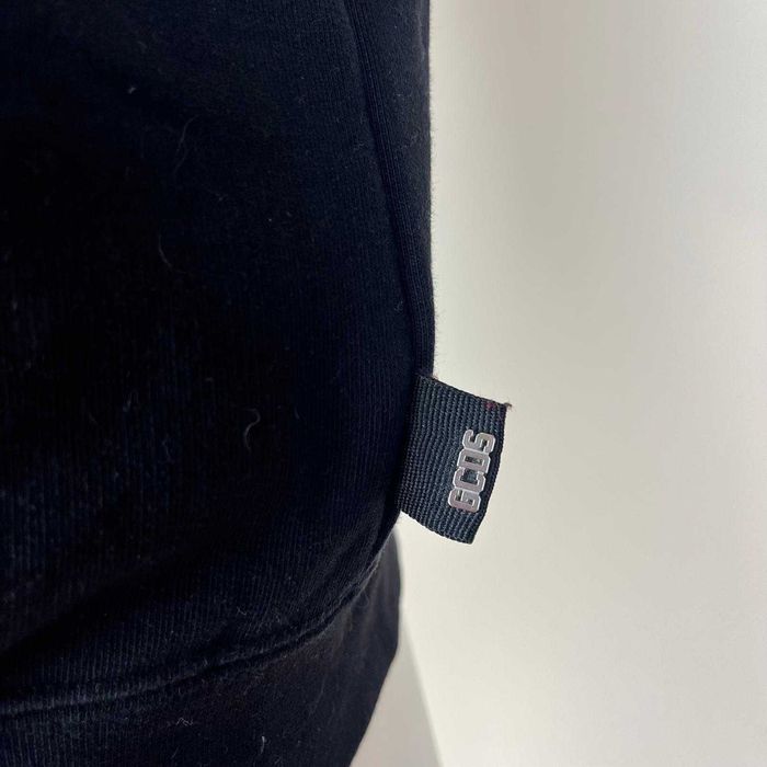 Суитшърт на GCDS