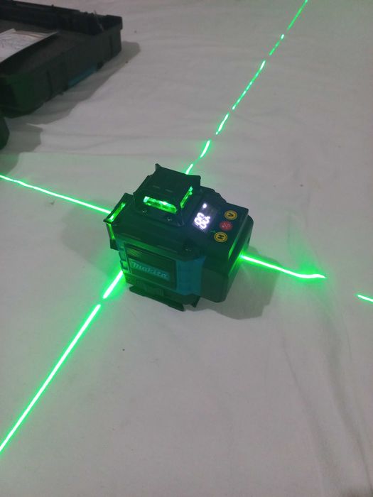 Лазерный уровень Makita 4 D. 16 лучевой