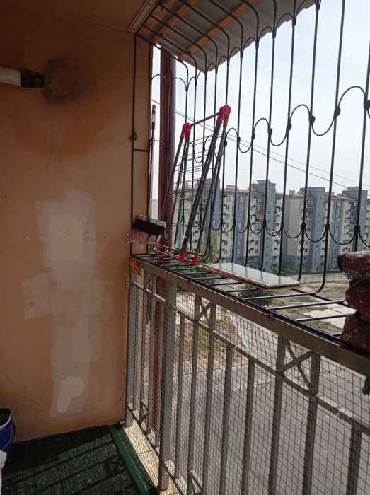 Yangi choshtepadan novostroyka kvartira sotiladi srochna