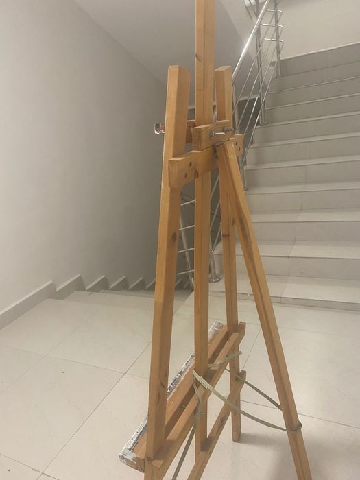 Мольберт художественный