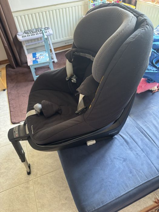 Столче за кола Maxi Cosi 2 way pearl с база