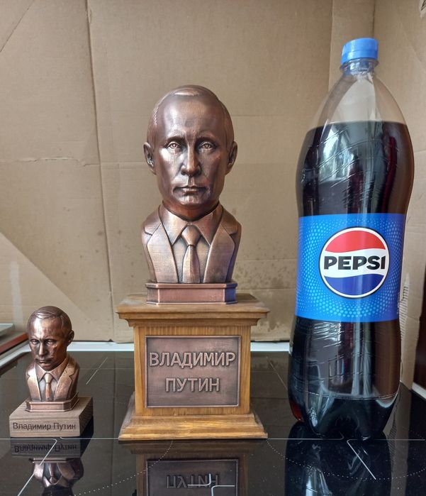 Бюст на Владимир Путин.Медна галванопластика.