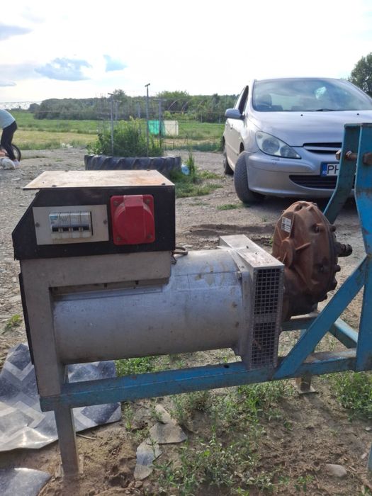 Vand generator  de curent  pentru tractor