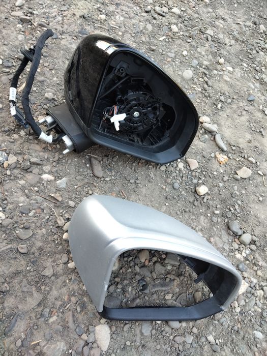 Vând capac oglinda dreapta volvo, xc40, xc60.