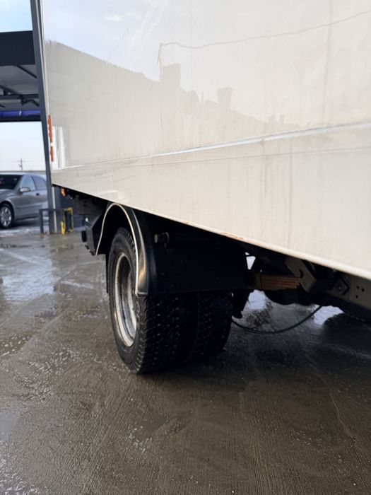 IVECO DAILY BOX / 8 europaleti/ lift /AXA DUBLA SPATE/ aparat frig ,AC