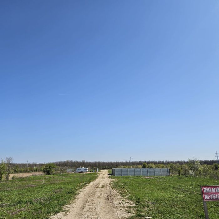 Teren Sabareni intravilan 490 m2 langa padure