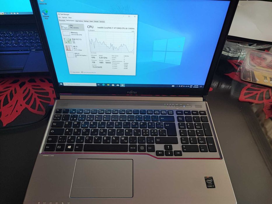 Лаптоп Fujitsu Lifebook E754
