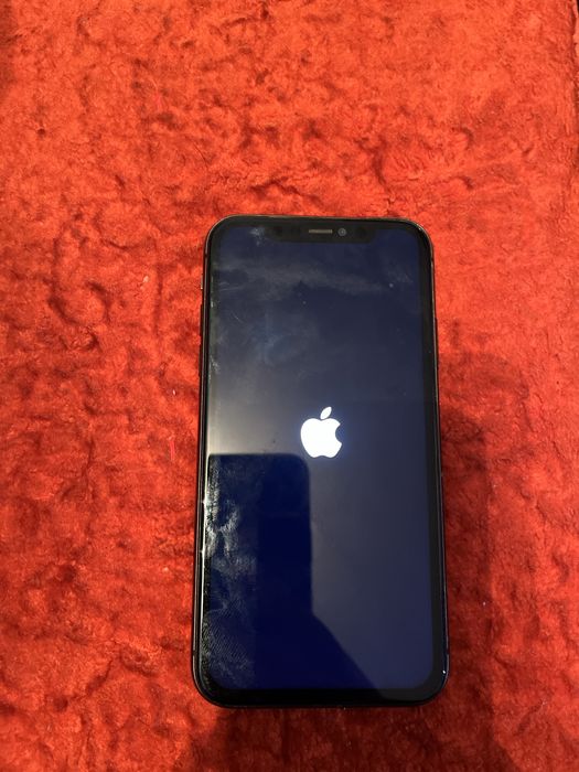 Iphone  11 телефон