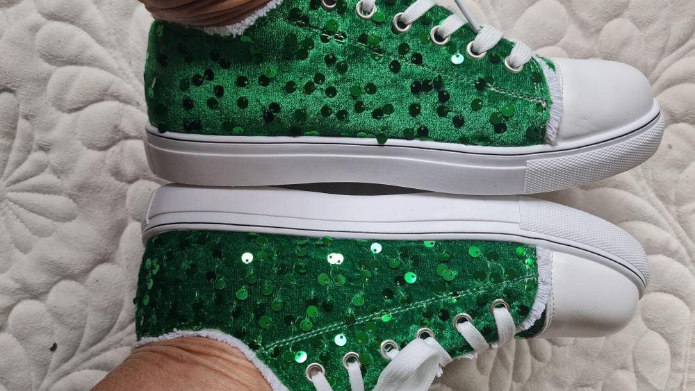 Зелени кецове( паетки)