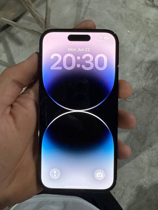 Iphone 14 pro. qora