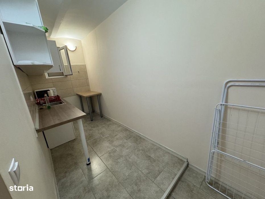 Garsoniera, 28 mp, recent renovata, zona ultracentrala, UMF — fotografia 3