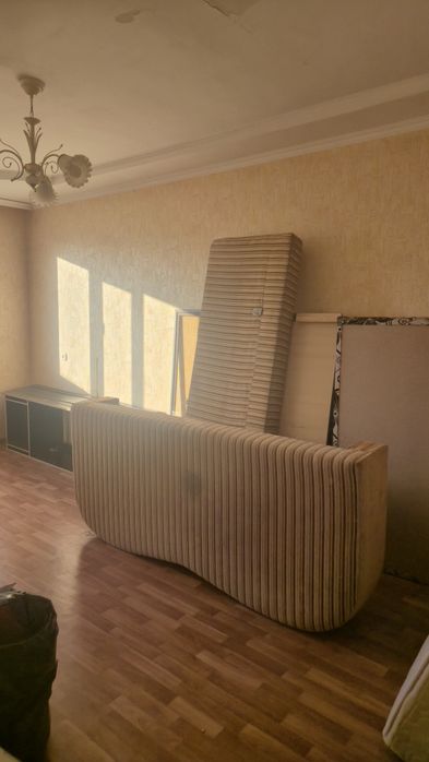 Отдам даром самовывоз.