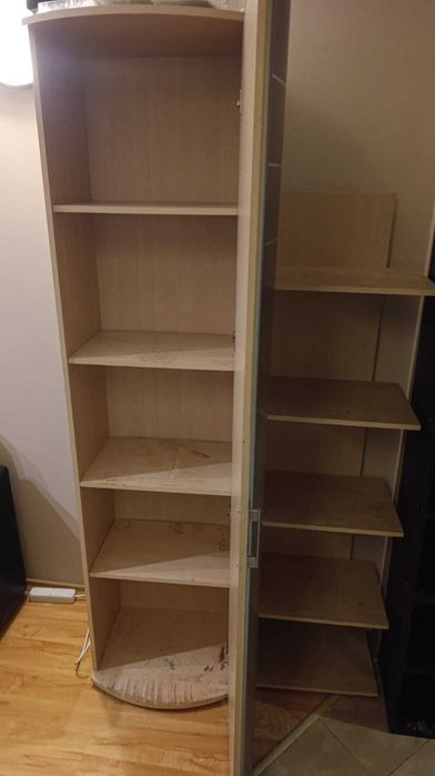 Холна секция, трапезна маса със столове и диван