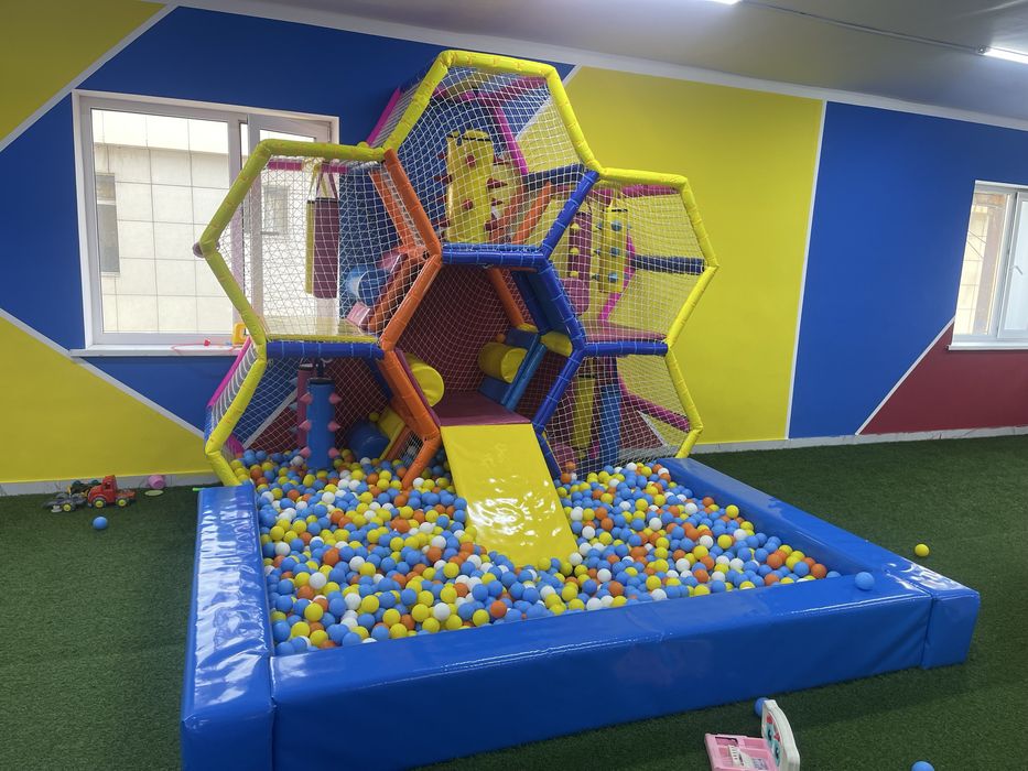 Лабиринт Соты, игоровая площадка, кидс парк, аттракцион.