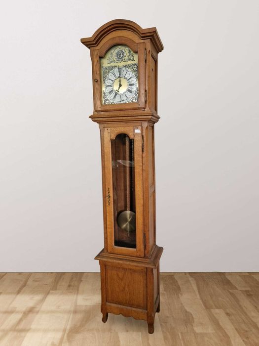 Старинен паркетен салонен часовник