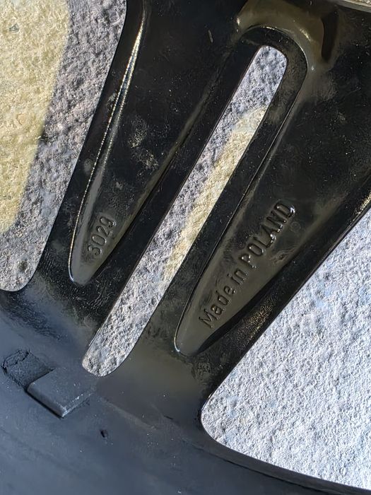 Джанти с гуми АМГ 18'