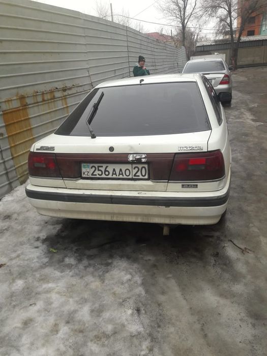 Продам машину мазда 626