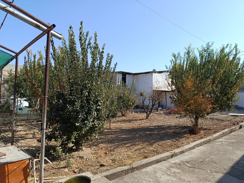 Продаётся Земля 4 соток  Фасад 20х20 Кибрай