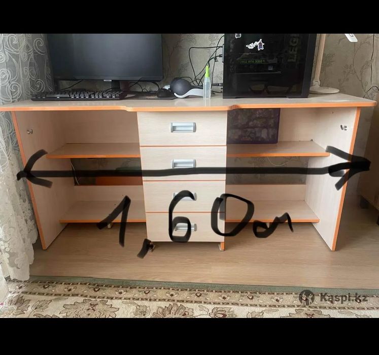 Детский стол и полки