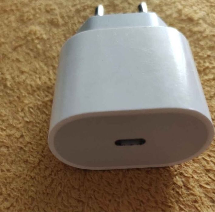 Încărcător original iPhone