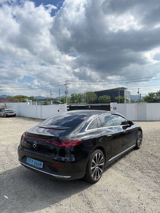 Mercedes Benz EQE 350+ Electric