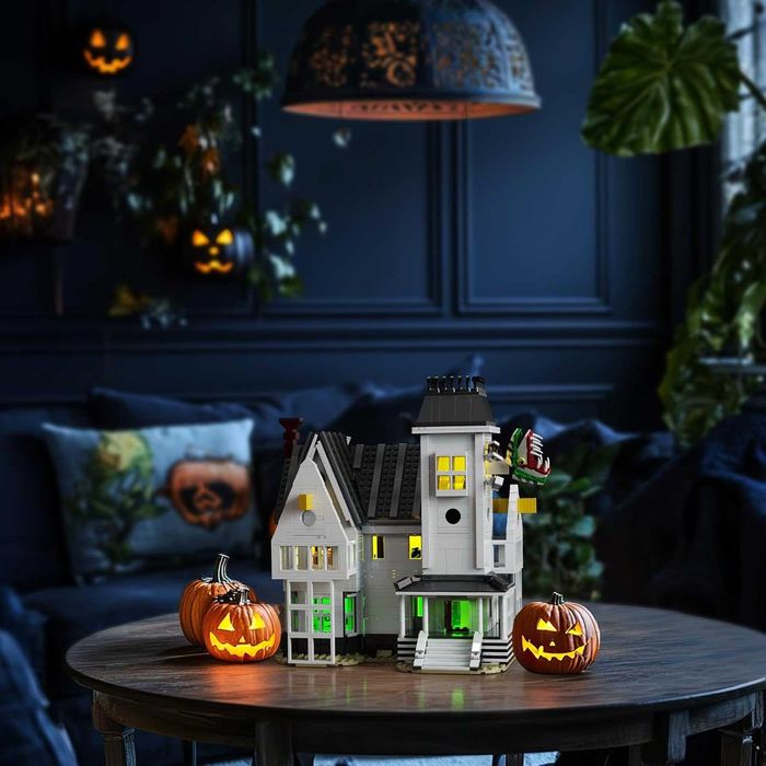 Конструктор Битълджус Къща 1851 части + LED осветление (Съвместим с LEGO) НОВ