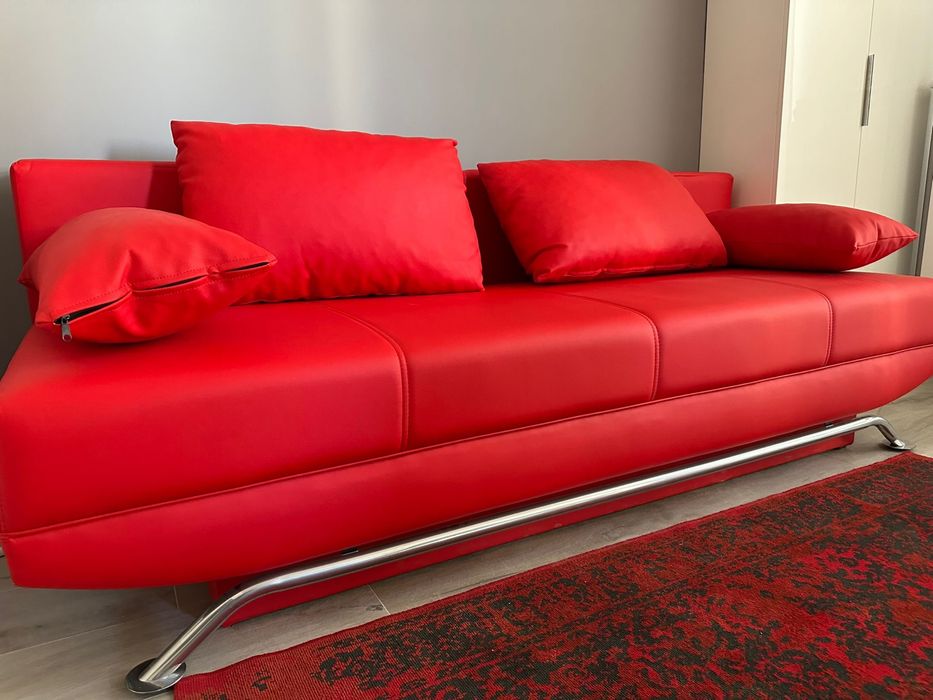 Италиански кожен диван