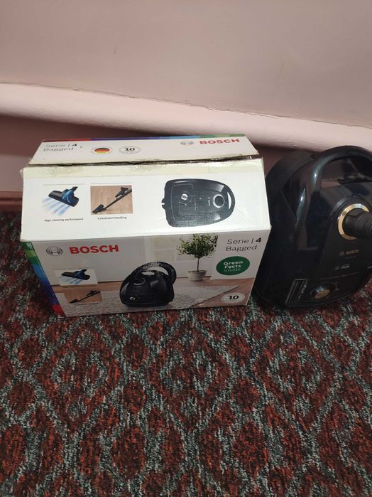 Пылесос  Бош BGL 38 GOLD