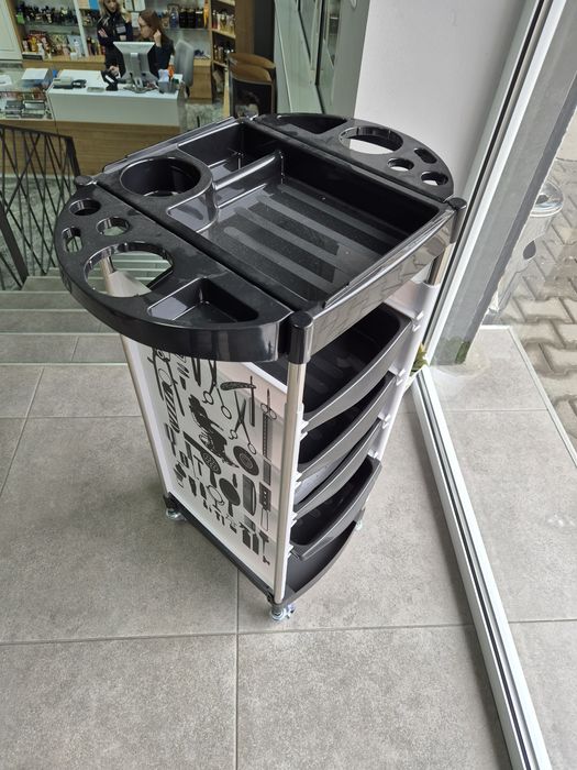 Фризьорска количка