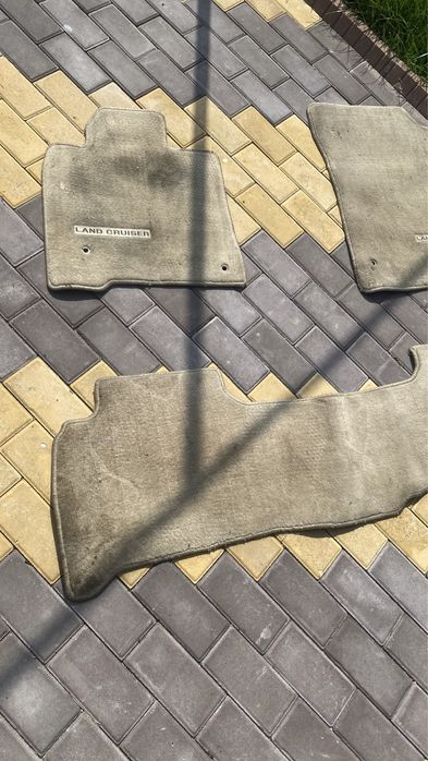 На лендкруйзер  полики